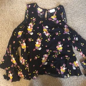 Open shoulder bell sleeve peplum floral blouse